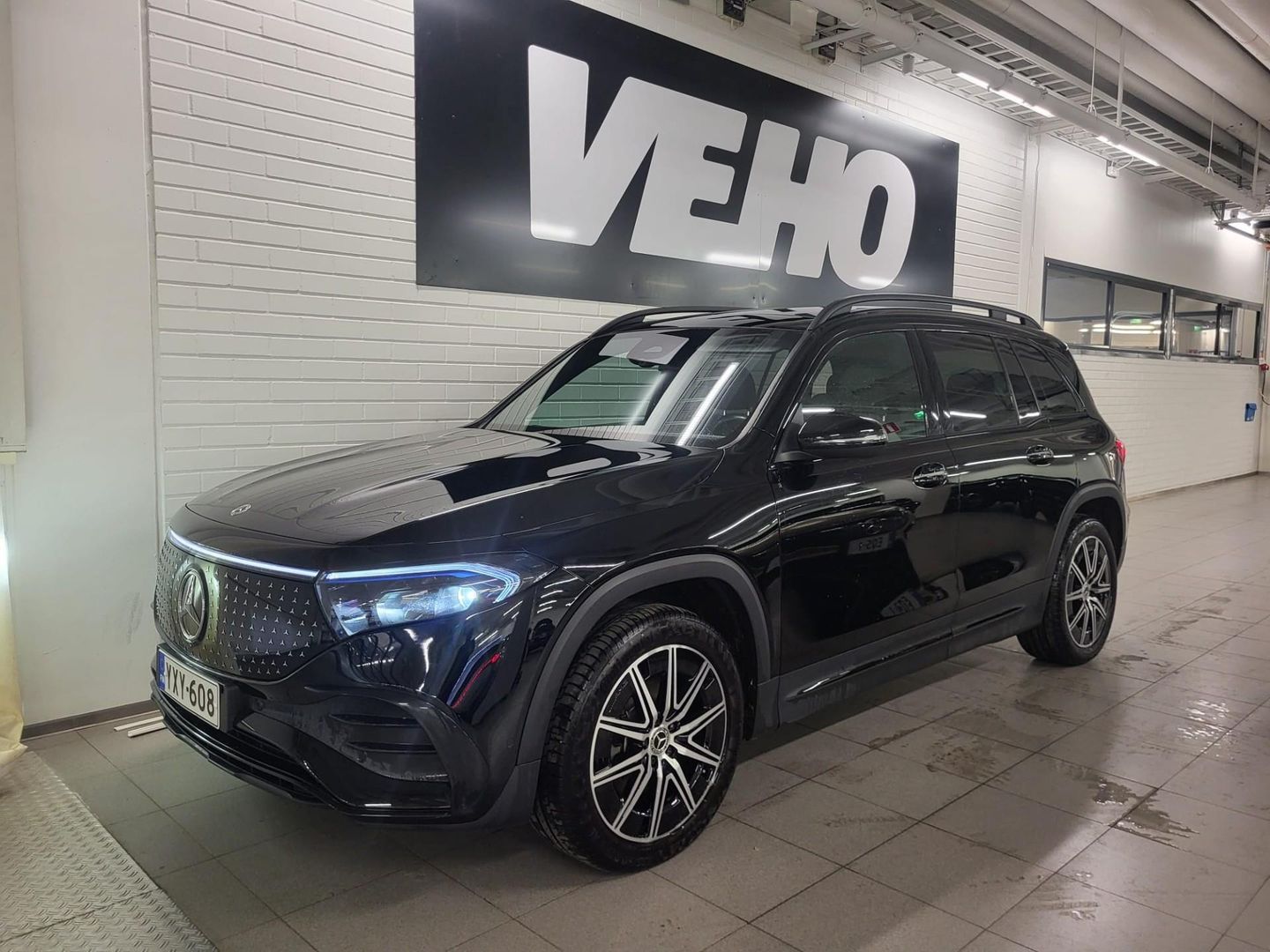 Mercedes-Benz EQB
