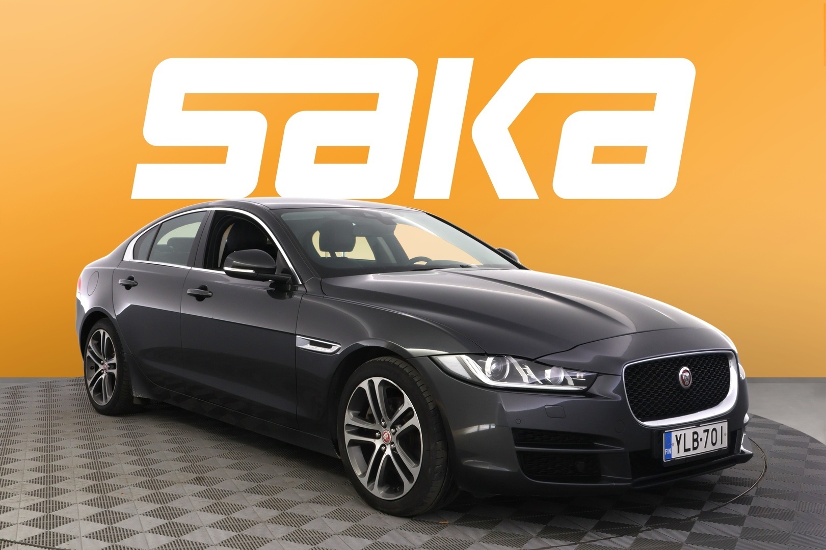Jaguar XE
