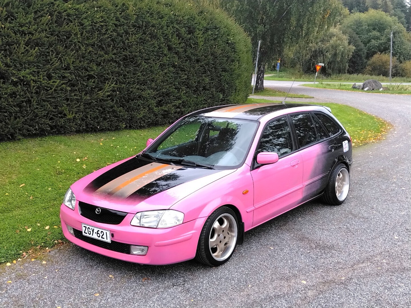 Mazda 323F