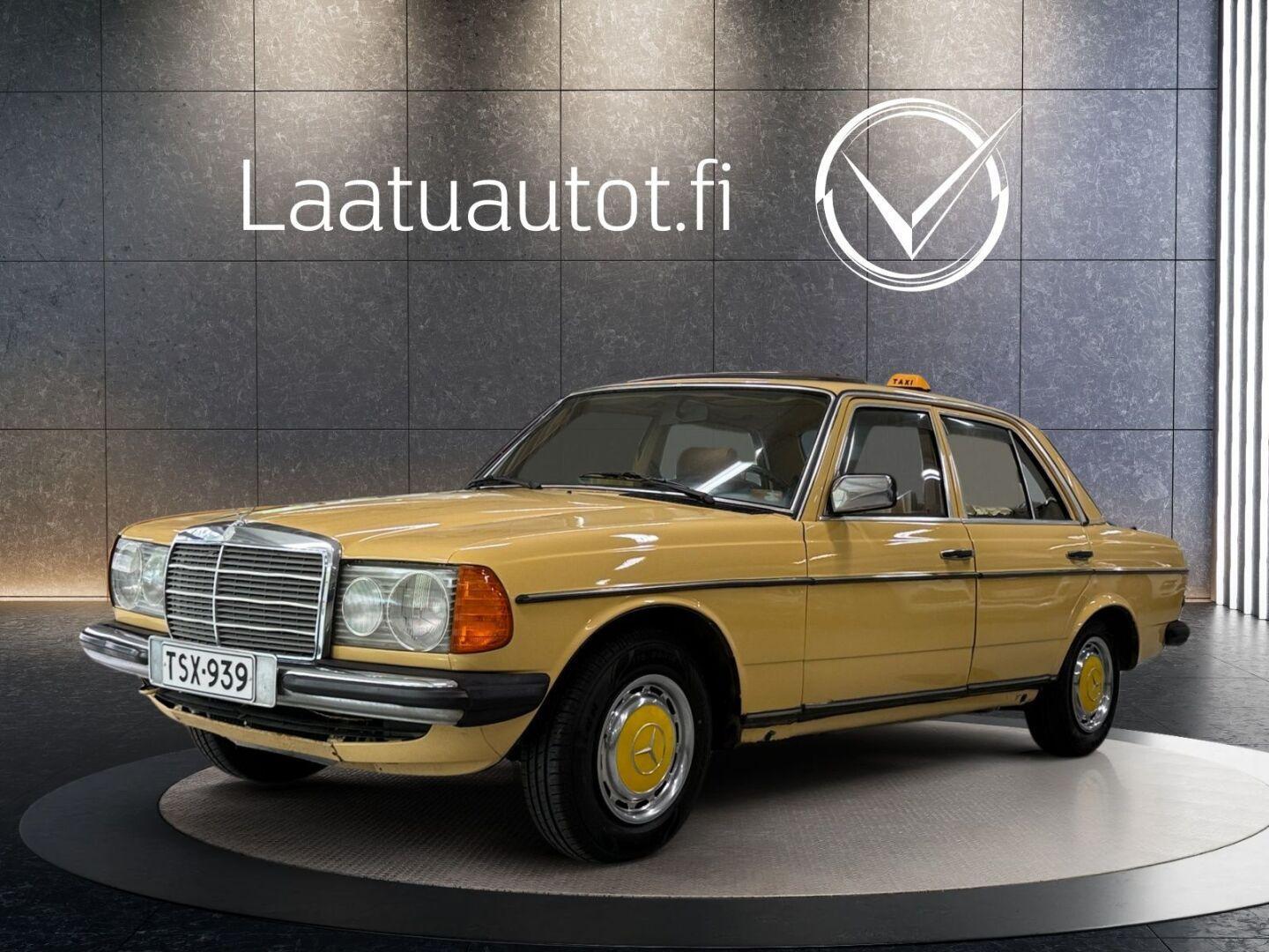 Mercedes-Benz 230