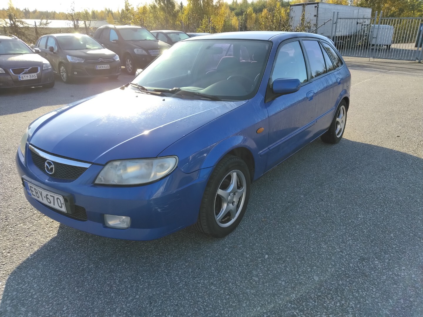 Mazda 323