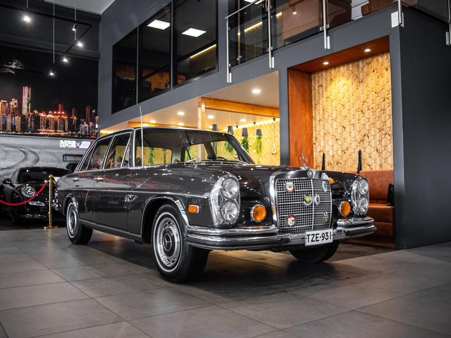 Mercedes-Benz 280