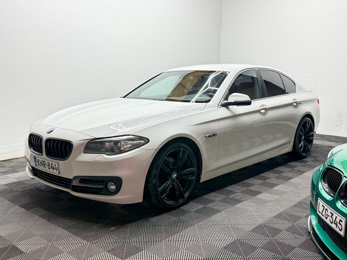 BMW 518