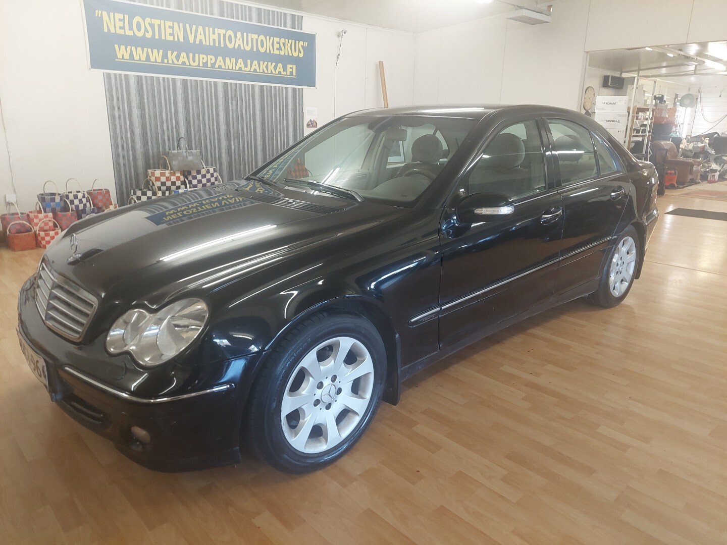 Mercedes-Benz C 200