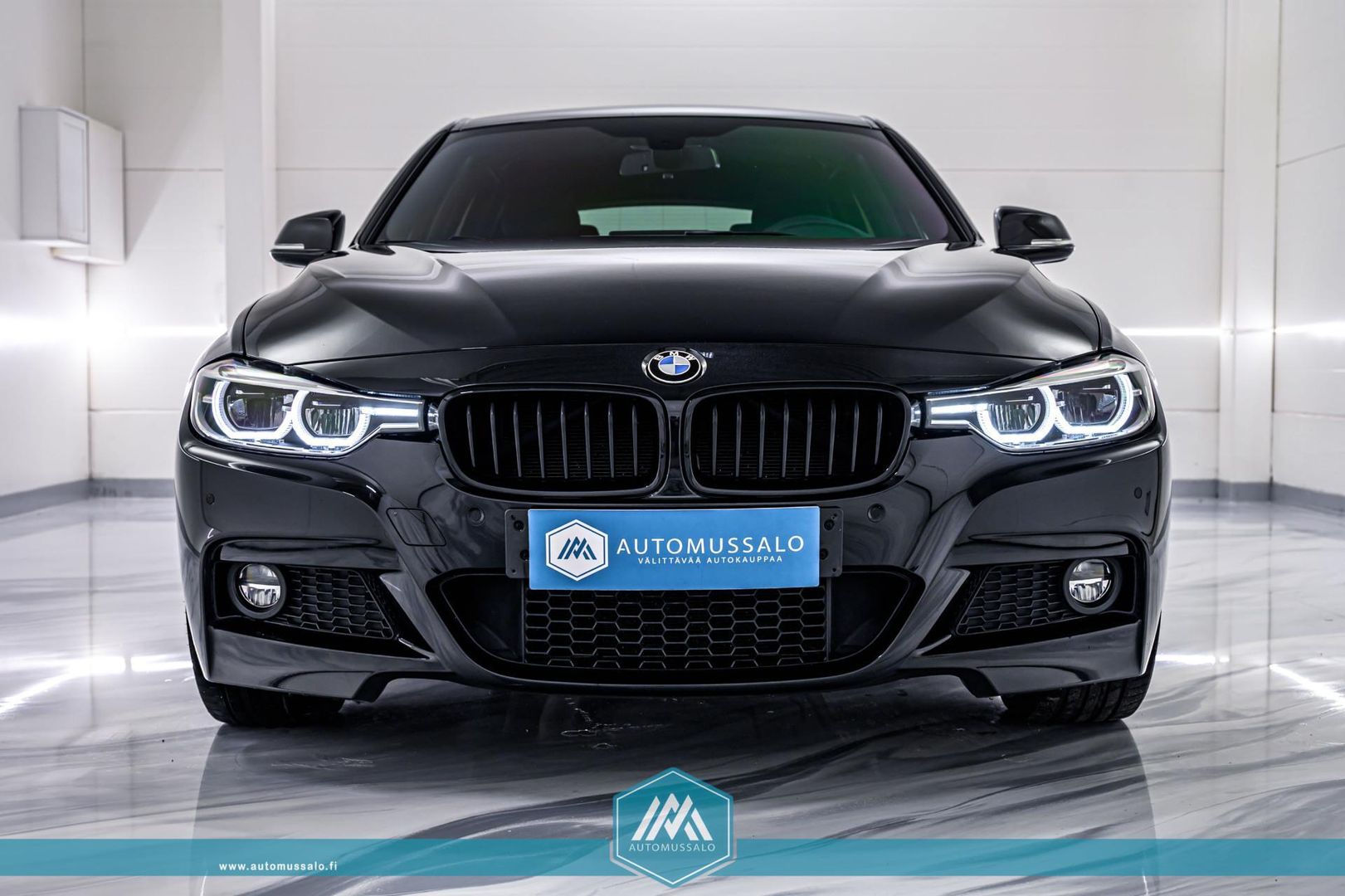 BMW 330