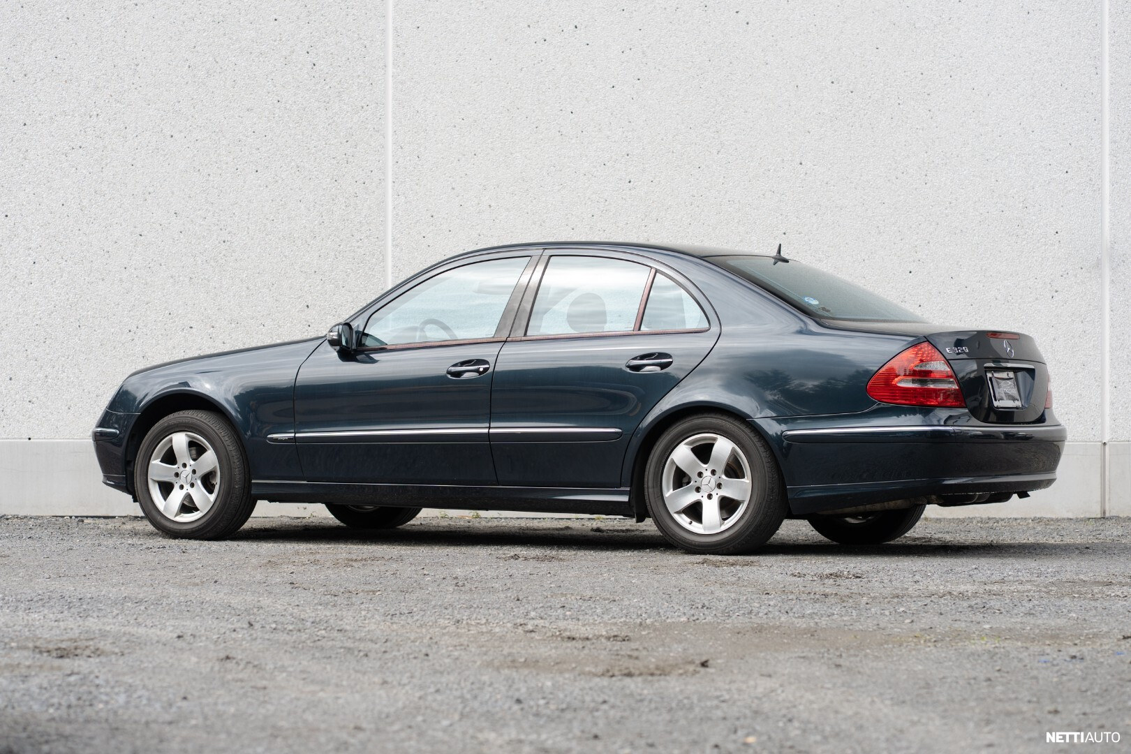 Mercedes-Benz E 320