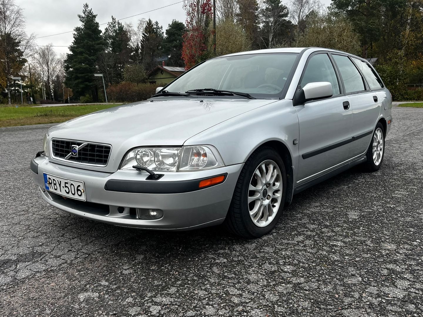 Volvo V40