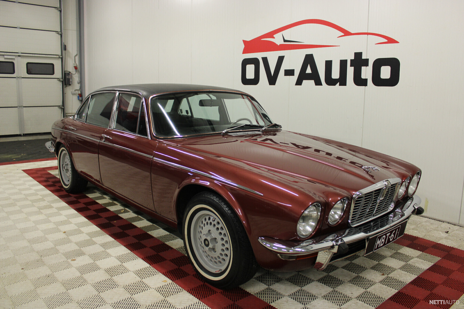 Jaguar XJ12