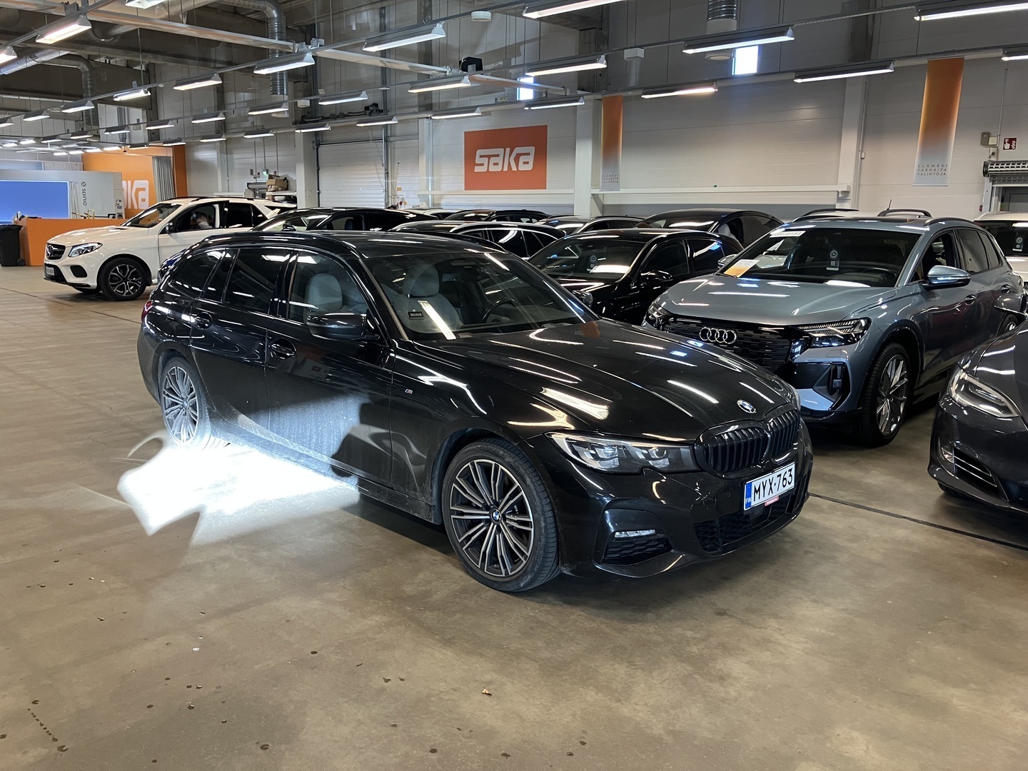 BMW 330
