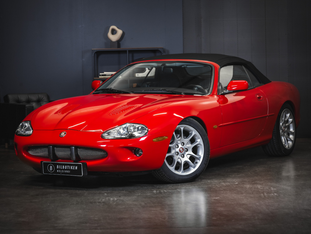 Jaguar XKR