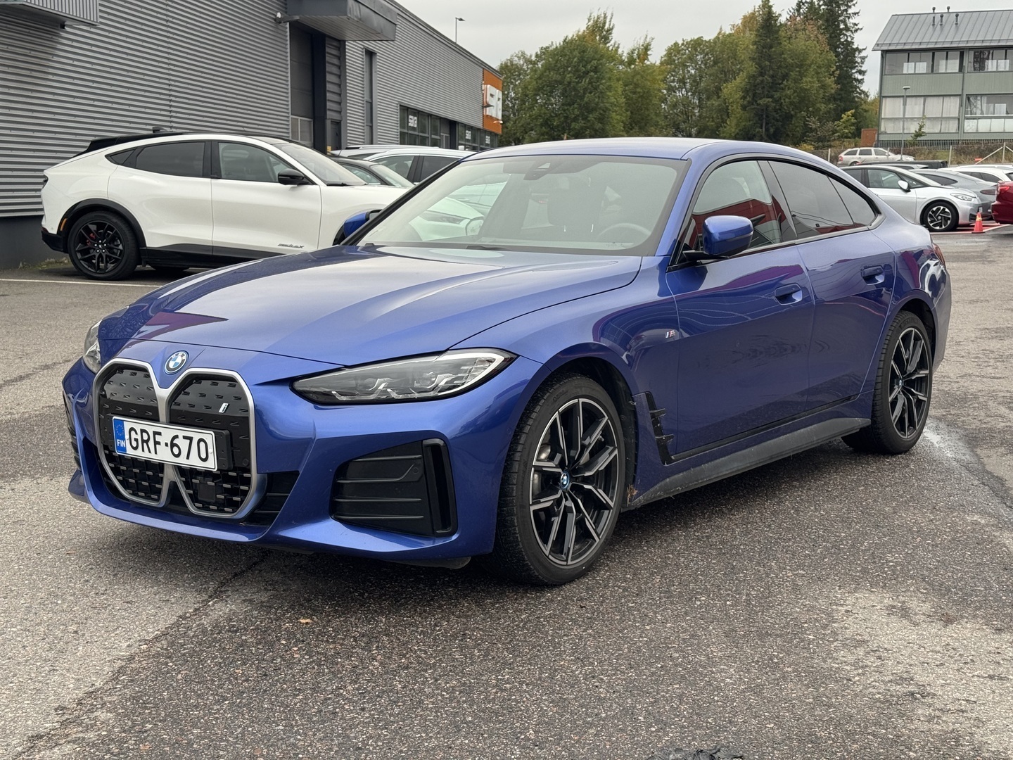 BMW i4