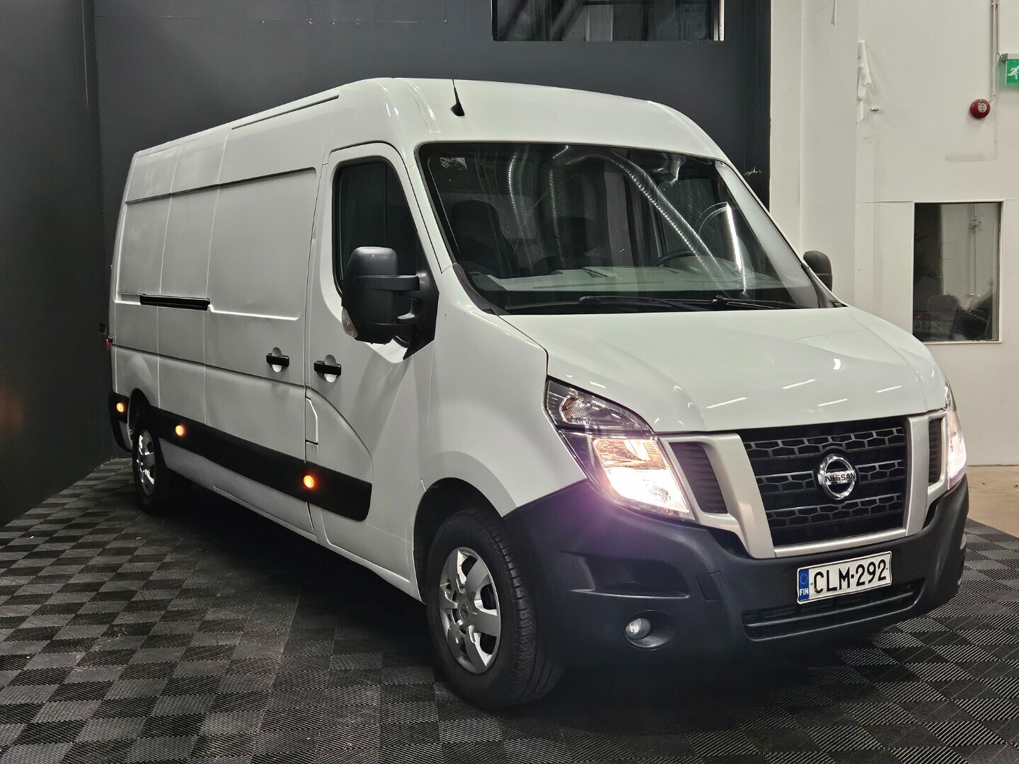 Nissan NV400