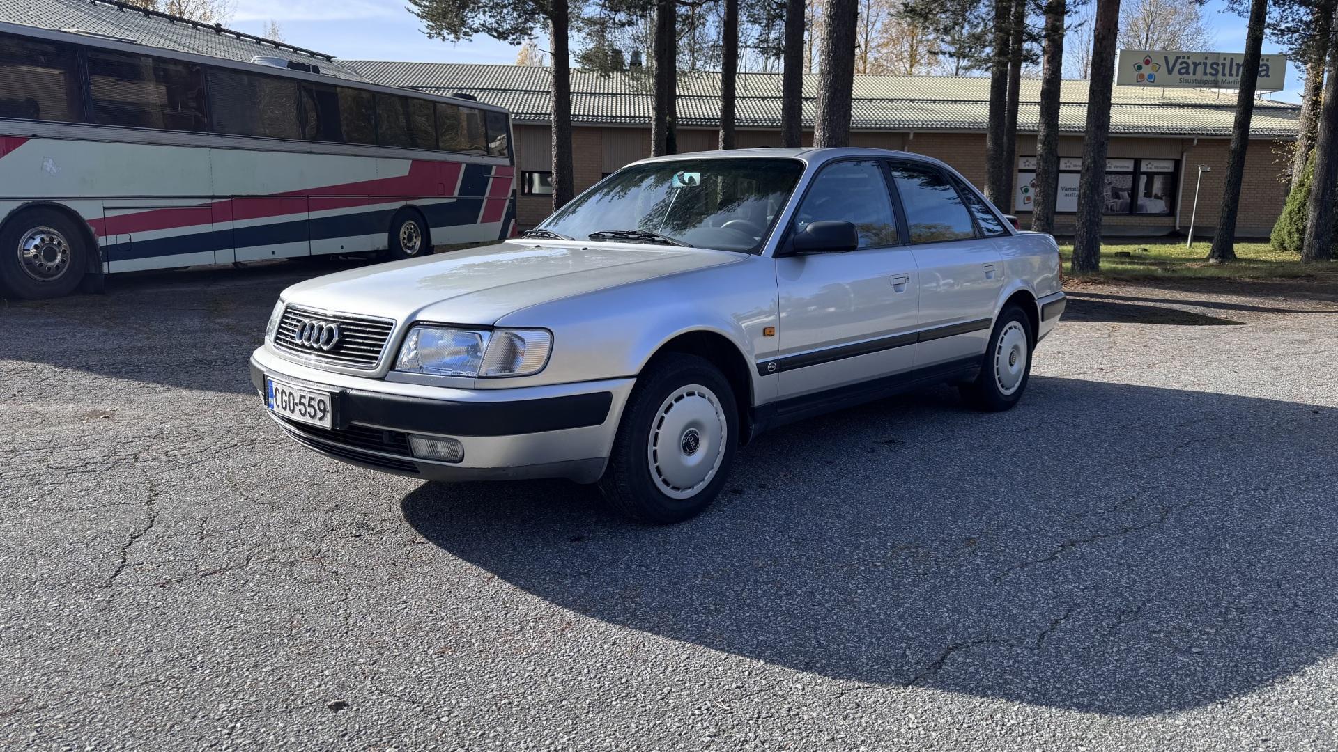 Audi 100